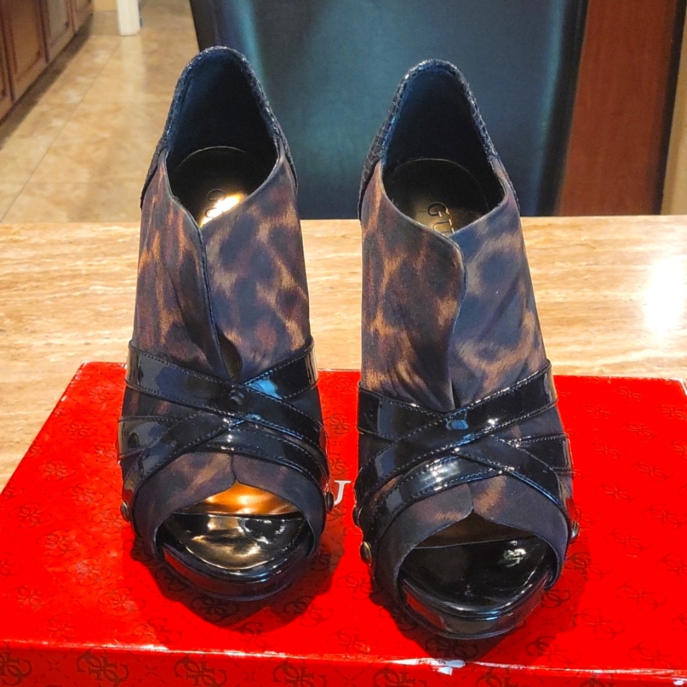 Guess Brand Leopard Print Heels Size 7, Vintage - image 4